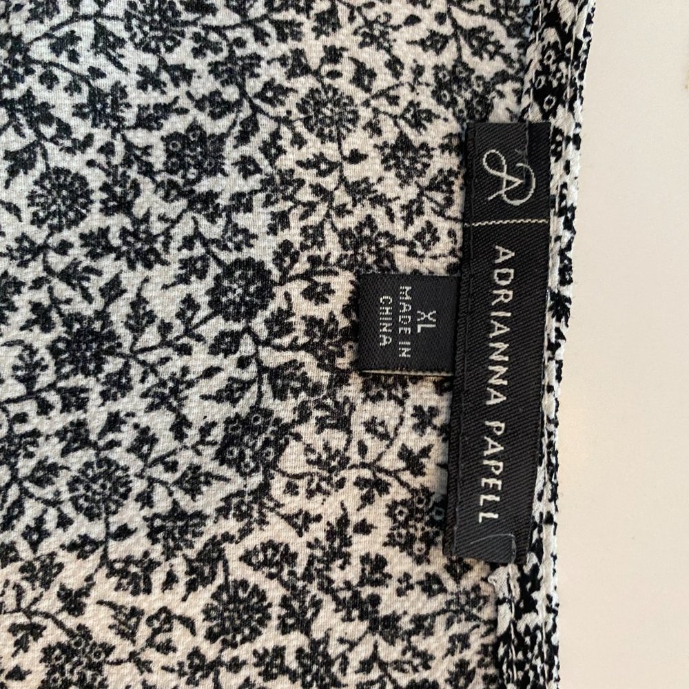 Pullover Flowy Blouse - Picture 4 of 4